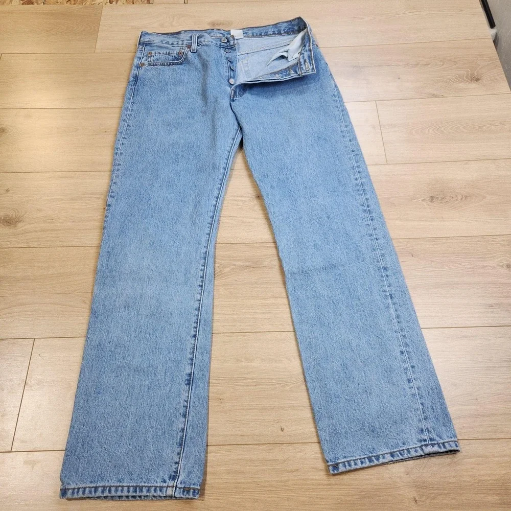 Levis 501 Jeans Mens 36x34 Light Wash Blue Button Fly Straight Denim Casual